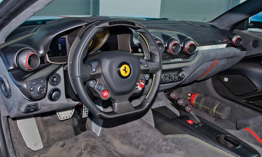 Торпедо Ferrari F12tdf Tailor Made 2016 года  (NA) (фото 12 из 40)